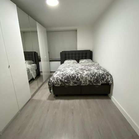 Appartement Deux Chambres Pres De Atomium Brussels Luaran gambar