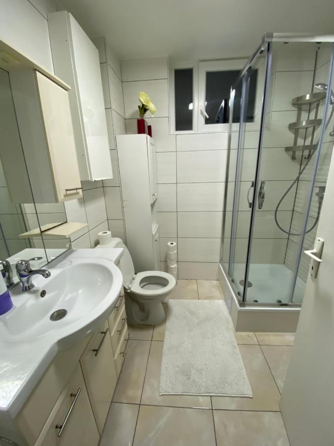 Appartement Deux Chambres Pres De Atomium Brussels Luaran gambar