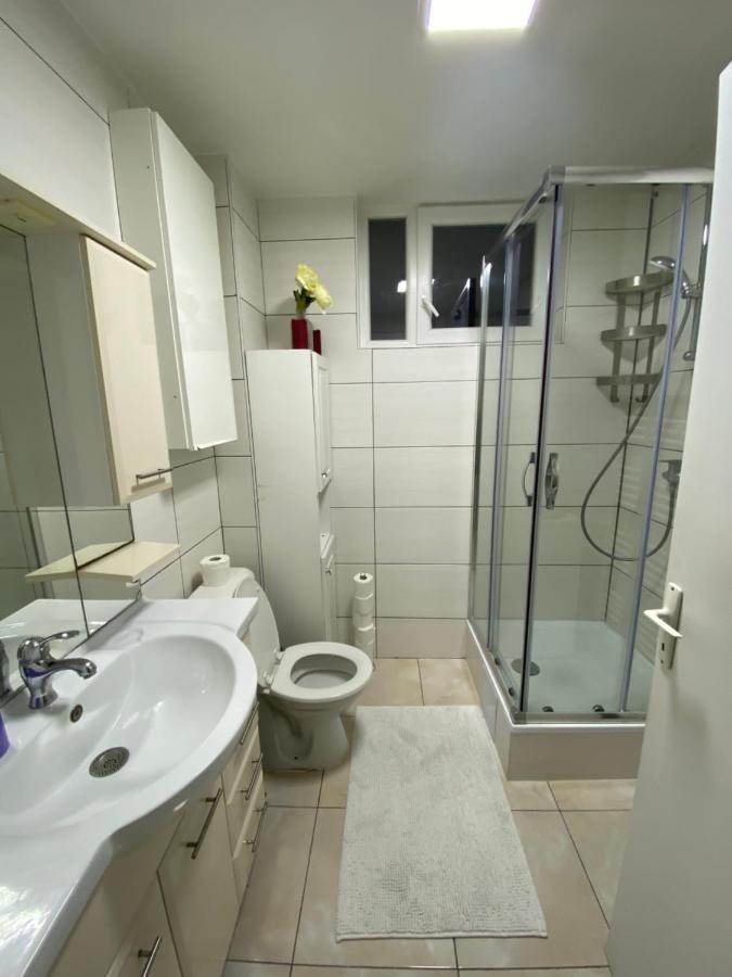 Appartement Deux Chambres Pres De Atomium Brussels Luaran gambar