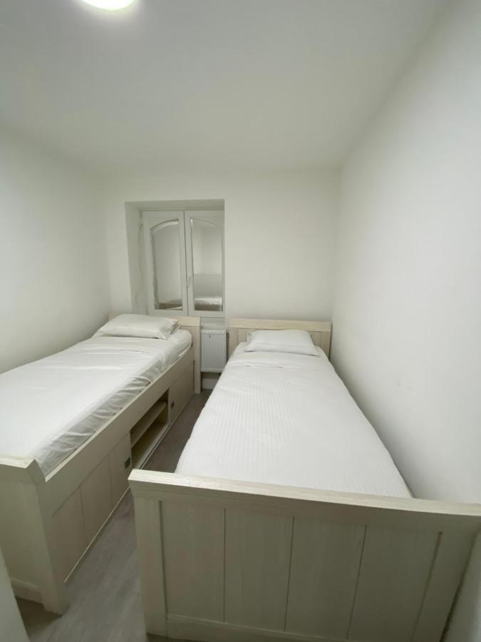 Appartement Deux Chambres Pres De Atomium Brussels Luaran gambar